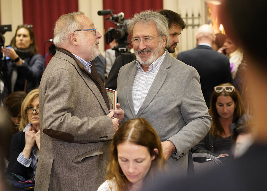 Los promotores del manifiesto 'ETA quiere poner el contador a cero' han presentado este miércoles en un hotel de San Sebastián, ante intelectuales y víctimas del terrorismo, el contenido de este documento, suscrito ya por más de 40.000 personas en la plataforma change.org.