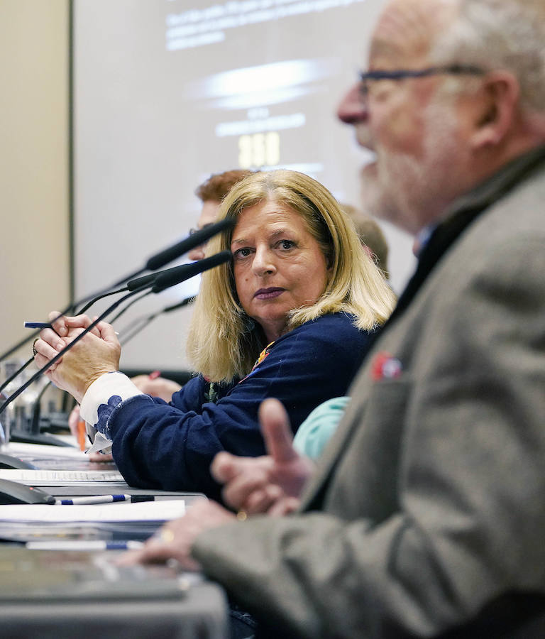 Los promotores del manifiesto 'ETA quiere poner el contador a cero' han presentado este miércoles en un hotel de San Sebastián, ante intelectuales y víctimas del terrorismo, el contenido de este documento, suscrito ya por más de 40.000 personas en la plataforma change.org.