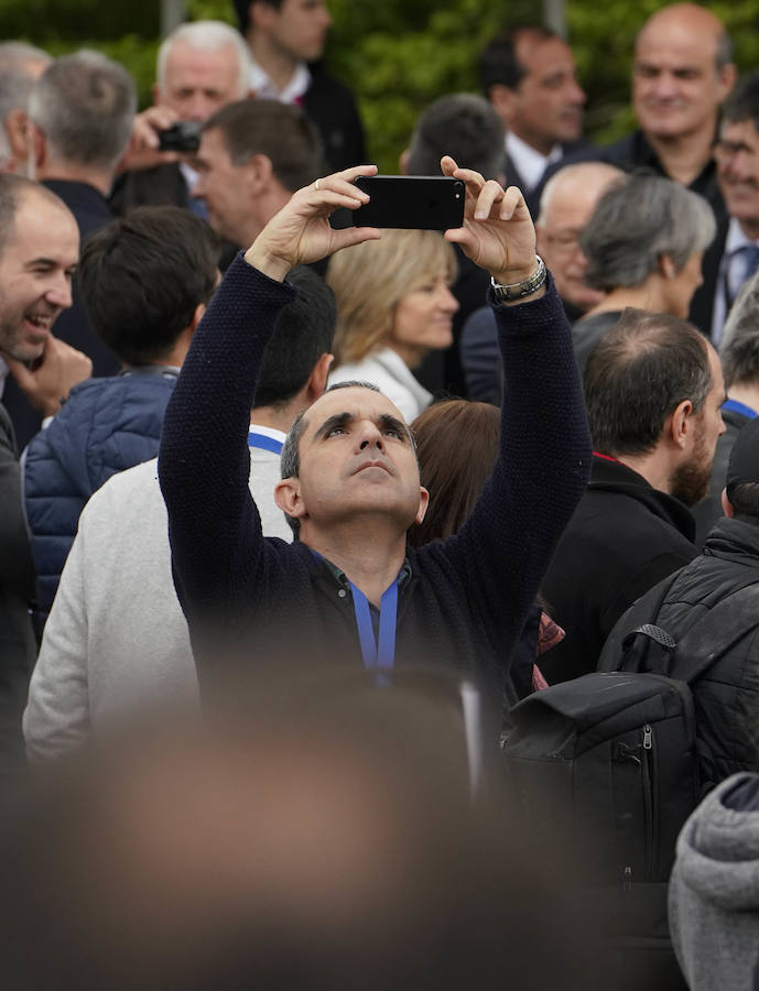 La villa Arnaga, en Kanbo, ha acogido la cumbre, organizada por el Grupo Internacional de Contacto (GIC), el Foro Social Permanente y la asociación vascofrancesa Bake Bidea, y que ha reunido a «personalidades internacionales» que han avalado la decisión de disolverse hecha pública este jueves por ETA.