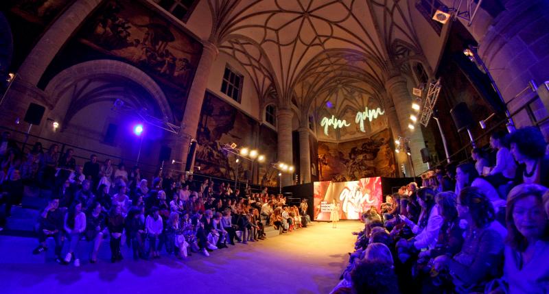 El Museo San Telmo ha acogido el primer desfile de GDM San Sebastián Moda Festival. 