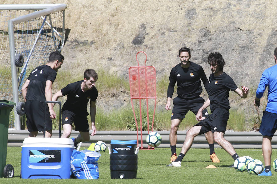 Los jugadores de la Real Sociedad han entrenado este viernes en Zubieta de cara al partido de mañana a las 16.15 horas en Anoeta contra el Leganés en Anoeta.