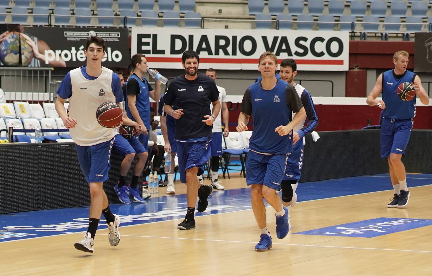 El jugador Asier de la Iglesia, que padece esclerosis múltiple, jugará este domingo en ACB con el Gipuzkoa Basket.