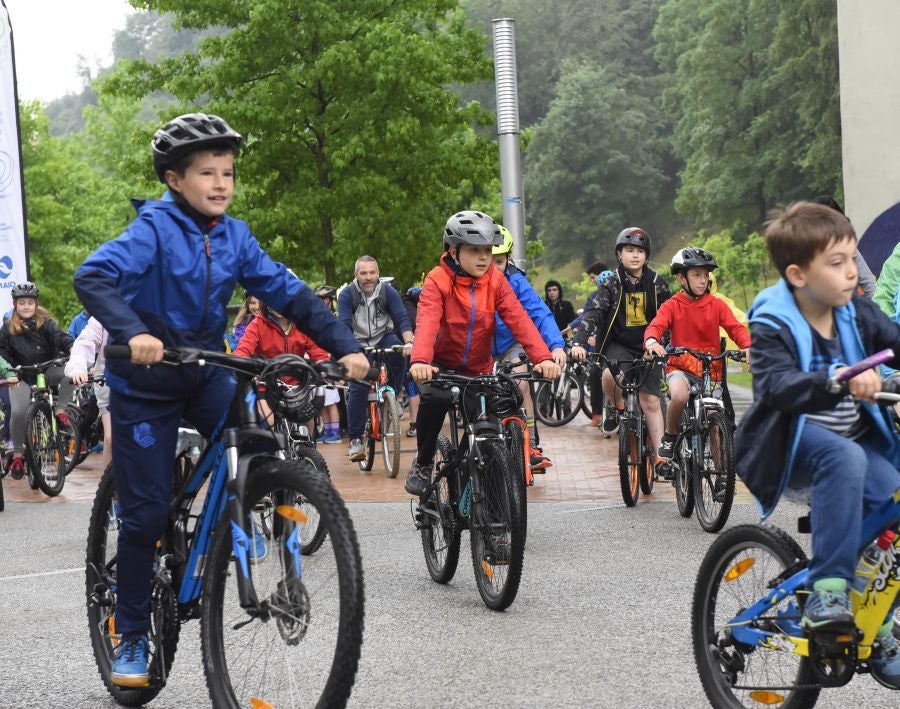 Gipuzkoa vive hoy y mañana sobre dos ruedas de la mano de la segunda feria Bicibizi, que desplegará un intenso programa de actividades, recorridos, talleres y actuaciones con la bicicleta como argumento.