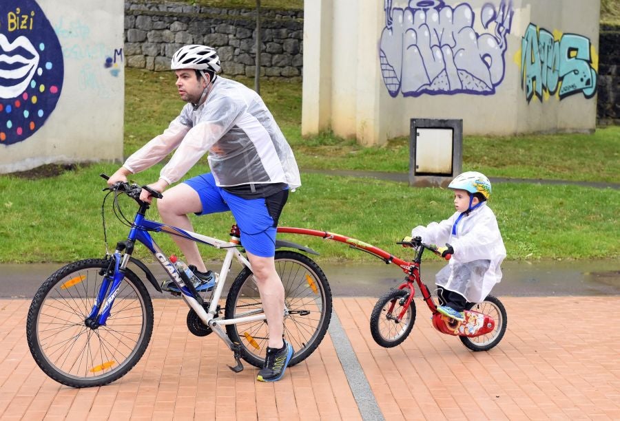 Gipuzkoa vive hoy y mañana sobre dos ruedas de la mano de la segunda feria Bicibizi, que desplegará un intenso programa de actividades, recorridos, talleres y actuaciones con la bicicleta como argumento.