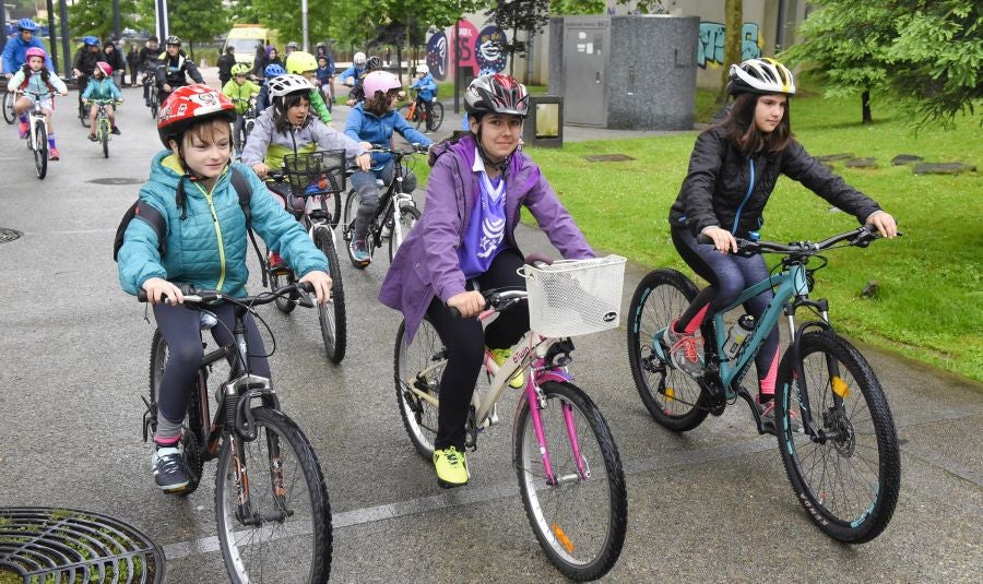 Gipuzkoa vive hoy y mañana sobre dos ruedas de la mano de la segunda feria Bicibizi, que desplegará un intenso programa de actividades, recorridos, talleres y actuaciones con la bicicleta como argumento.