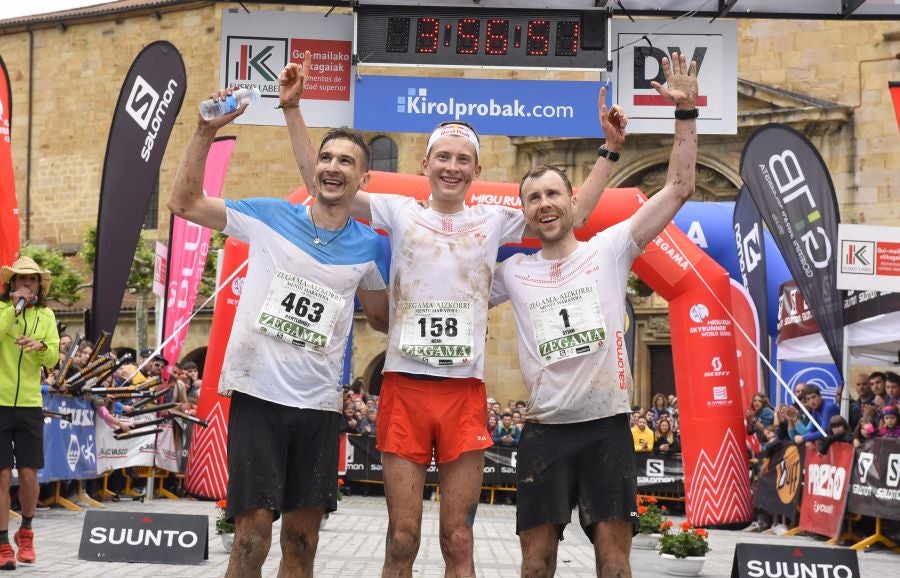 El joven suizo Rémi Bonnet (23 años) se ha impuesto en la categoría masculina de la Zegama-Aizkorri tras completar la prueba en 3:53:57.