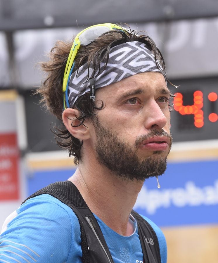 El joven suizo Rémi Bonnet (23 años) se ha impuesto en la categoría masculina de la Zegama-Aizkorri tras completar la prueba en 3:53:57.
