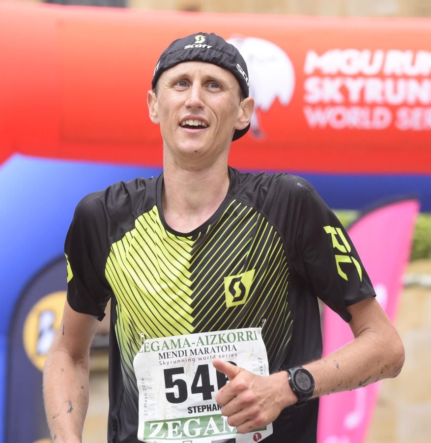 El joven suizo Rémi Bonnet (23 años) se ha impuesto en la categoría masculina de la Zegama-Aizkorri tras completar la prueba en 3:53:57.