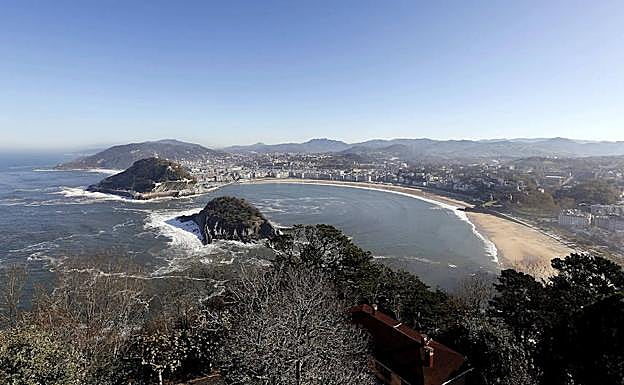 Travesía solidaria desde Donostia a Getxo para recaudar fondos para la Asociación Síndrome de Williams