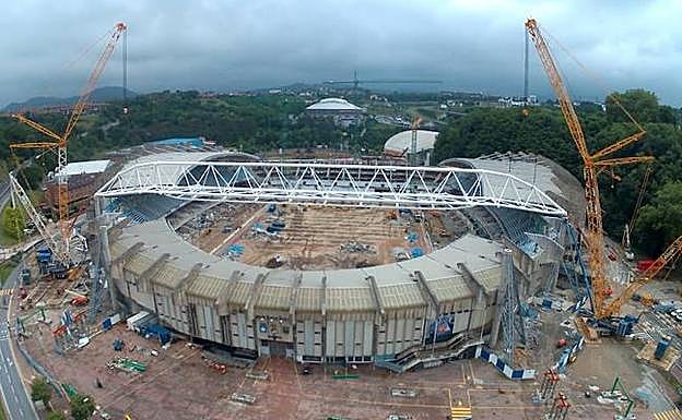 Vídeo: Timelapse de la instalación de la cercha en Anoeta.