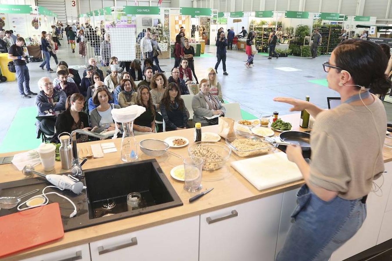 Este año Bioterra vuelve a acercar productos y servicios ecológicos y sostenibles. Su rigor, variedad y sus actividades complementarias hacen que este sea el evento de referencia en Euskadi. 