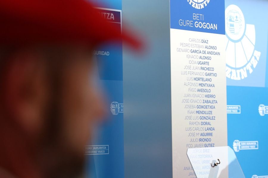 El museo de la Ertzaintza en Arkaute tendrá un «espacio permanente» dedicado a todos los agentes víctimas del terrorismo o fallecidos en acto de servicio, ha anunciado hoy el lehendakari, Iñigo Urkullu, durante la entrega de condecoraciones a ertzainas y policías de otros cuerpos.