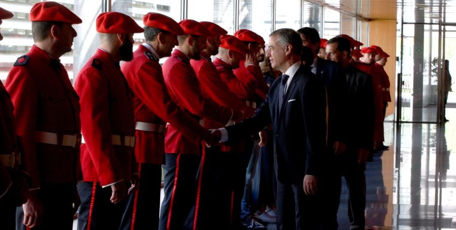 El museo de la Ertzaintza en Arkaute tendrá un «espacio permanente» dedicado a todos los agentes víctimas del terrorismo o fallecidos en acto de servicio, ha anunciado hoy el lehendakari, Iñigo Urkullu, durante la entrega de condecoraciones a ertzainas y policías de otros cuerpos.