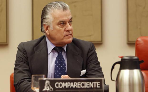 Luis Bárcenas, extesorero del PP; comparece en la comisión de investigación de la supuesta financiación ilegal del PP, en el Congreso. 