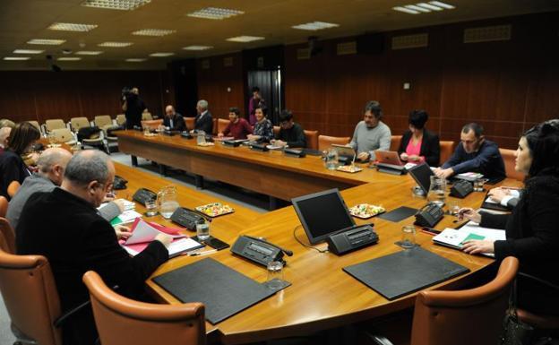 El PNV reclama en la ponencia de autogobierno del Parlamento Vasco  la Seguridad Social y la ejecución de las competencias estatales