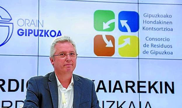 El diputado foral de Medio Ambiente, José Ignacio Asensio, presentó ayer los términos del convenio a firmar con Bizkaia.