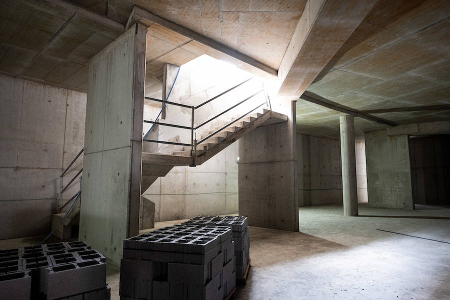 Ya se puede vislumbrar cómo se verán los partidos desde uno de los fondos del nuevo campo