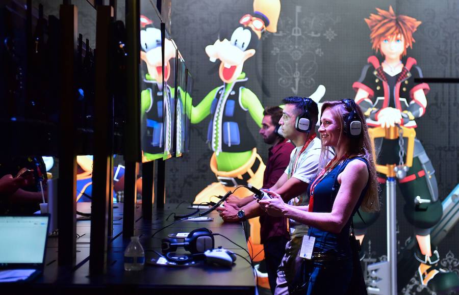 El «streaming» y otras vías de futuro para el sector de los videojuegos han sido protagonistas destacados en la feria E3, que cierra este jueves sus puertas en Los Ángeles.