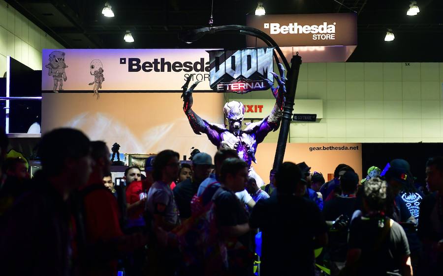 El «streaming» y otras vías de futuro para el sector de los videojuegos han sido protagonistas destacados en la feria E3, que cierra este jueves sus puertas en Los Ángeles.