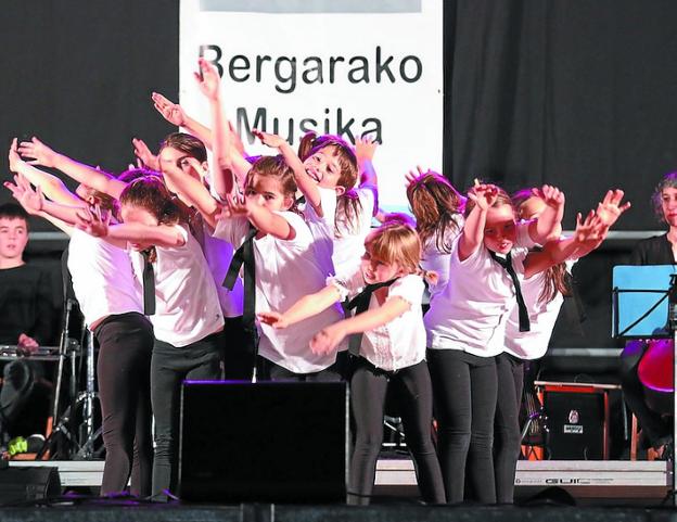 Una de las coreografías que presentaron al público en 2017. 