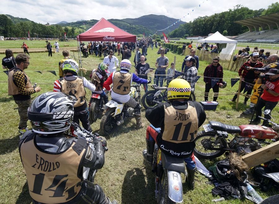 Dentro del hipódromo se ha desarrollado la prueba 'Flat Track', una carrera disputada en circuito de tierra cuya agresividad deja fuera los menos valientes. 