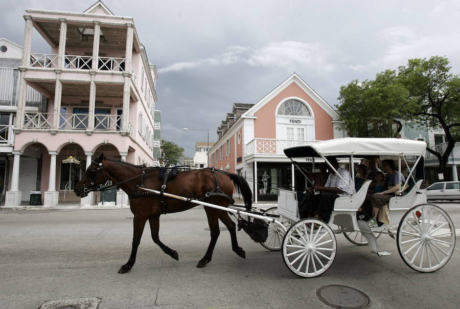 Las interminables playas paradisíacas de la Rivera Maya, Punta Cana o Varadero se imponen por su atractivo con kilómetros de arena blanca y fina, aguas cristalinas y de un azul turquesa intenso