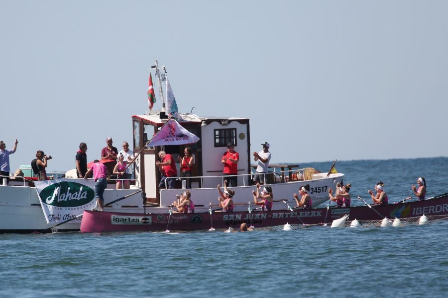 Las bateleras superan a la Txiki en 13.52 y Arraun Lagunak y Hondarribia se hacen fuertes por detrás