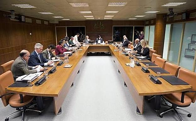 PNV y EH Bildu acuerdan en la ponencia de autogobierno del parlamento vasco una Seguridad Social propia en las bases del nuevo estatus