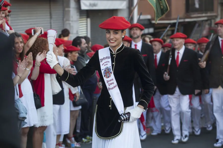 Los iruneses han disfrutado, desde primera hora, del día grande de las fiestas de San Pedro y San Marcial.