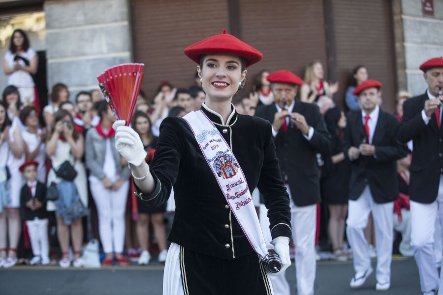 Los iruneses han disfrutado, desde primera hora, del día grande de las fiestas de San Pedro y San Marcial.