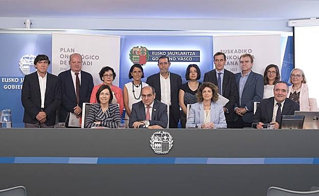 La presentación en San Sebastián del Plan Oncológico de Euskadi 2018-2023 