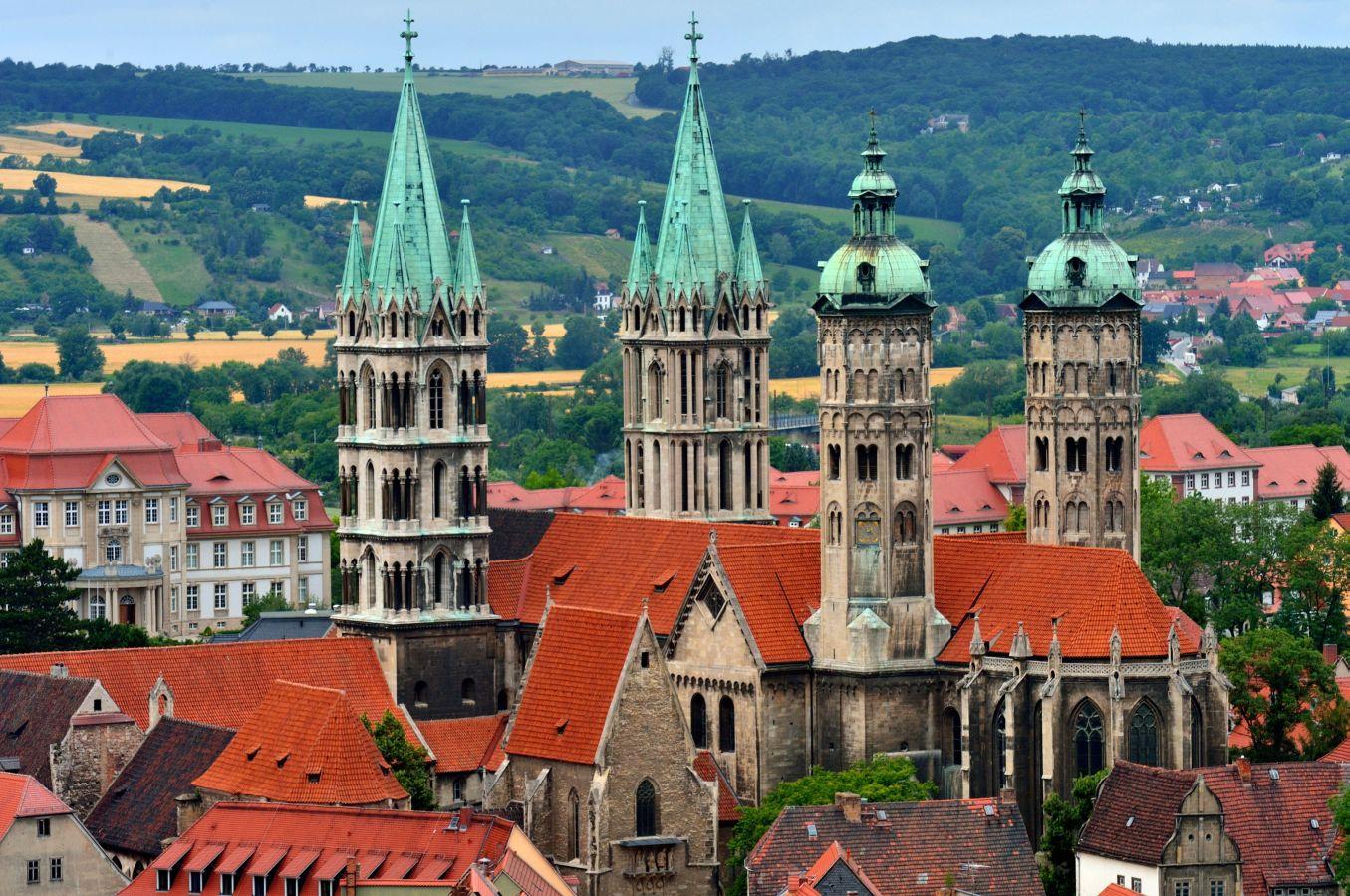 Vista de la catedral de Naumburg, Alemania.
