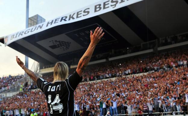 Guti en su presentación como jugador del Besiktas