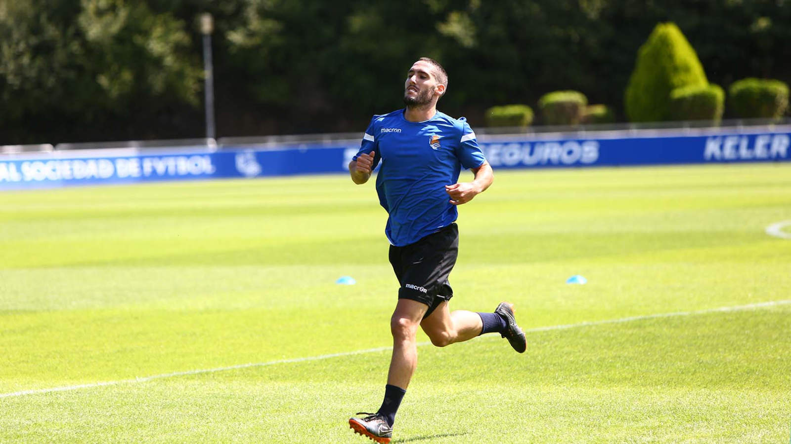 El conjunto txuri-urdin ha empezado este jueves la pretemporada con la realización de las pruebas médicas y físicas