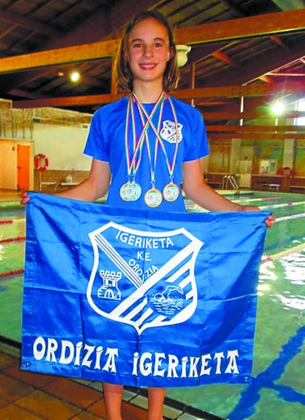 Naia Sarasola con sus 4 medallas