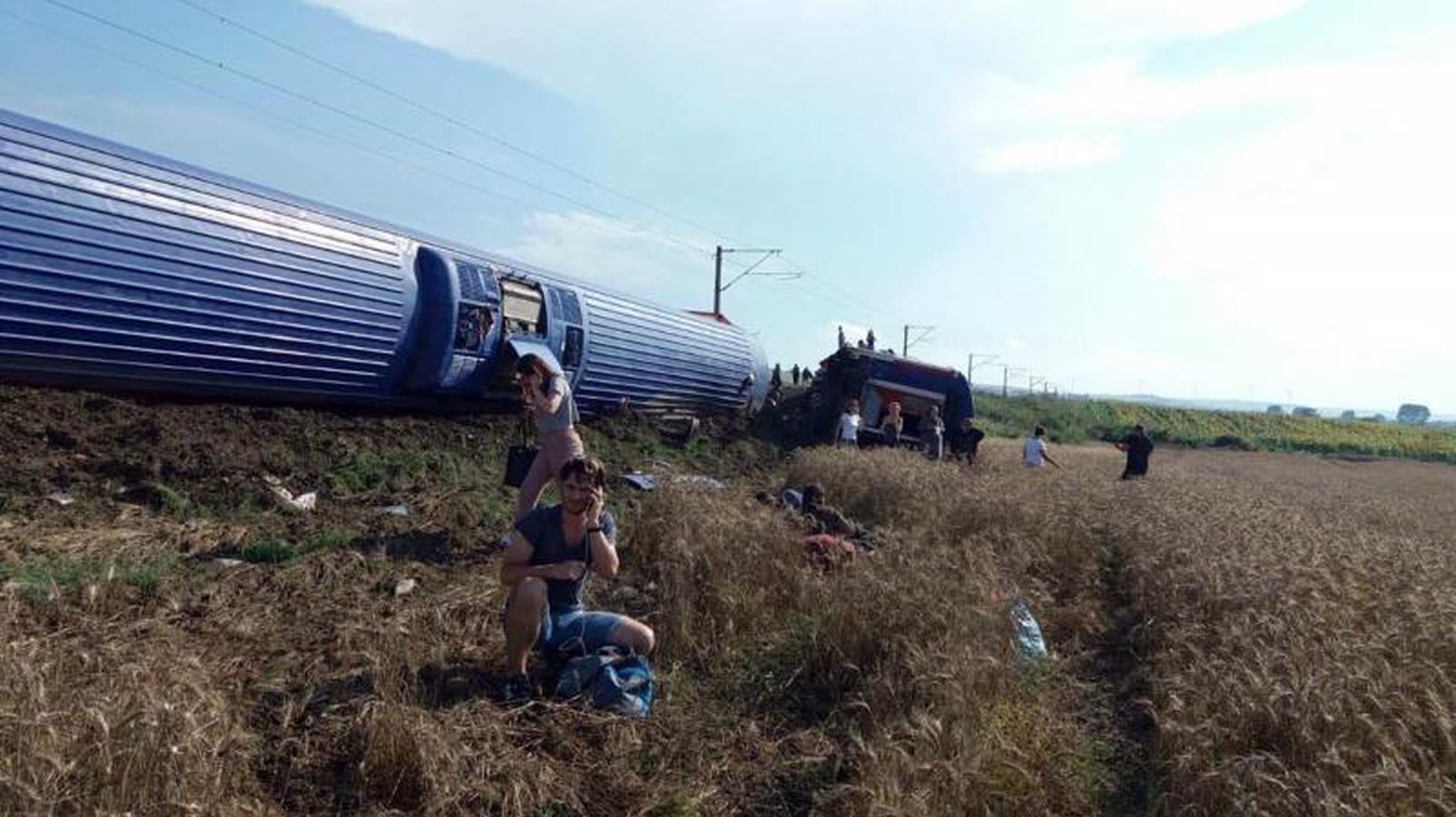 Al menos 24 muerto y 70 heridos en un accidente de tren en Terkirdag, en el noroeste de Turquía.