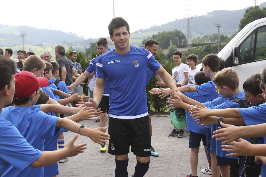 Muchos aficionados, sobre todo niños, han disfrutado del esfuerzo de su jugadores