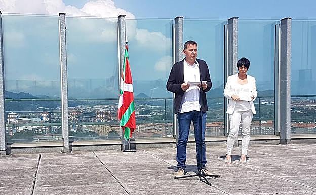El coordinador general de EH Bildu Arnaldo Otegi ensalza el «histórico» acuerdo de autogobierno «entre las dos familias abertzales»