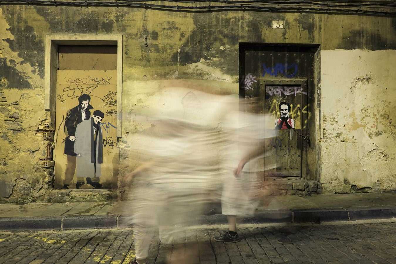 Pamplona, con sus rincones oscuros, sus fantasmas y sus leyendas de cuchillos