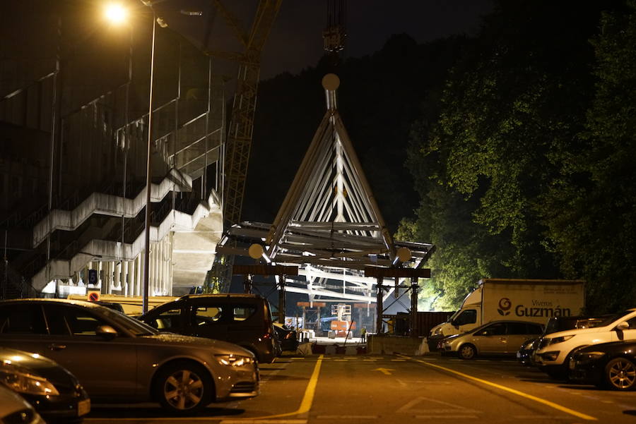 La previsión es que la megaestructura que caracterizará al estadio quede configurada a mediodía