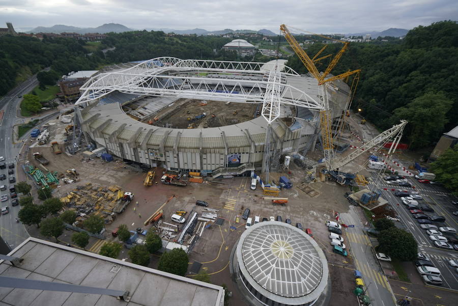 La previsión es que la megaestructura que caracterizará al estadio quede configurada a mediodía