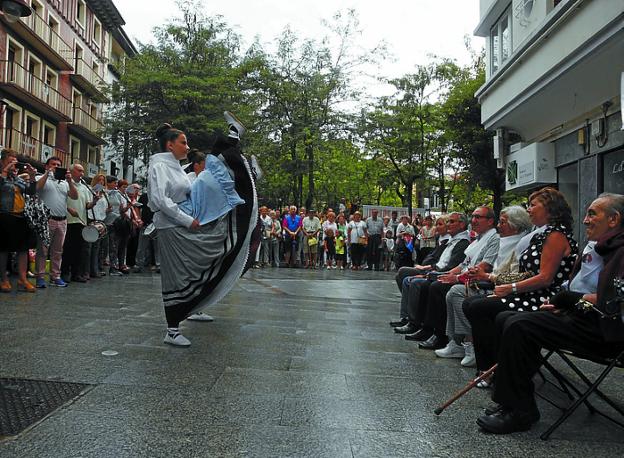 Los actos centrales en el día del Carmen fueron el nombramiento del nuevo alcalde del Kaxko y el tradicional homenaje a varios vecinos. 