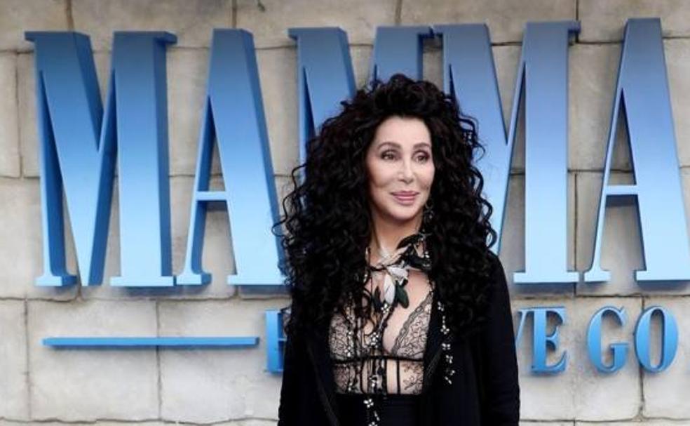 Cher, durante la promoción de la secuela de 'Mamma Mia!'