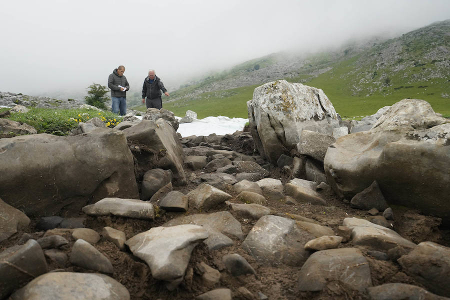 Lo que estaba catalogado como «túmulo» ha resultado ser una edificación -de planta aparentemente octogonal- que data de la época de los romanos. Concretamente, de entre los siglos I y III de nuestra era.