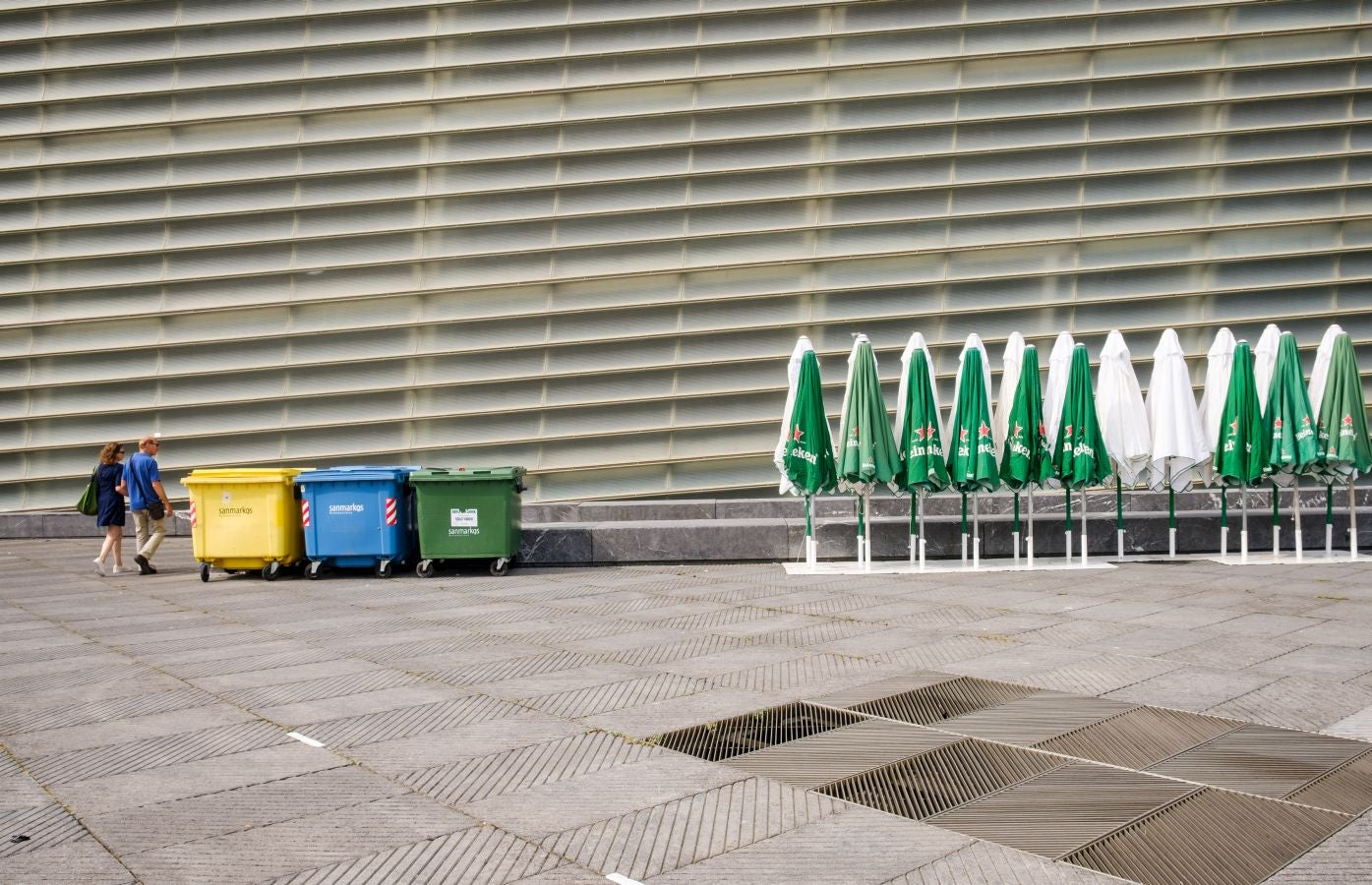 Ya están levantadas y casi preparadas todas las infraestructuras del Jazzaldia, y especialmente la del gran Escenario Verde de la playa de la Zurriola, donde mañana a las 21.00 horas actuará el maestro de la salsa Rubén Blades