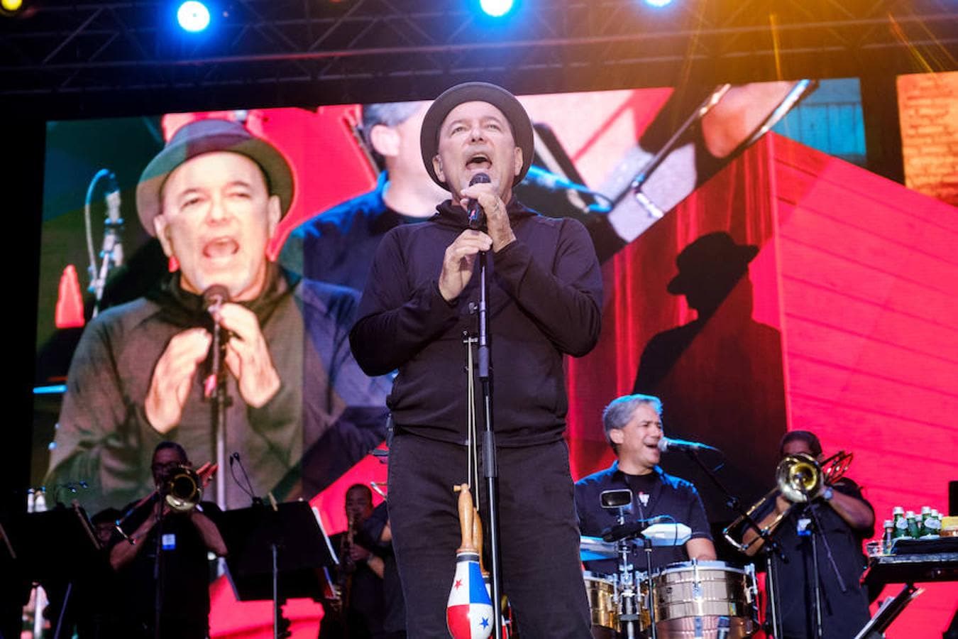 La estrella de esta apertura del Festival de Jazz de San Sebastián interpretó muchos de los clásicos que han brotado de su pluma durante casi medio siglo de poesía