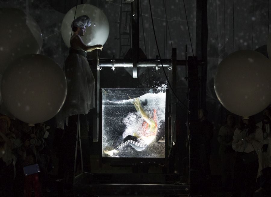 Ensayo general de La Fura dels Baus junto a la Orquesta Sinfónica de Bilbao este miércoles en el Kursaal