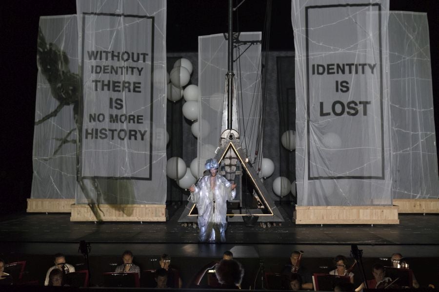 Ensayo general de La Fura dels Baus junto a la Orquesta Sinfónica de Bilbao este miércoles en el Kursaal