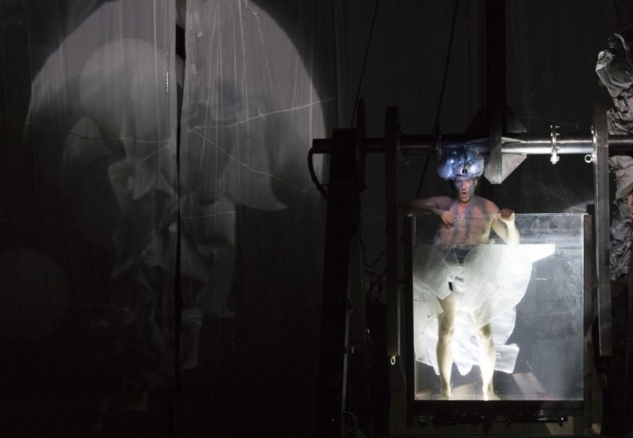 Ensayo general de La Fura dels Baus junto a la Orquesta Sinfónica de Bilbao este miércoles en el Kursaal