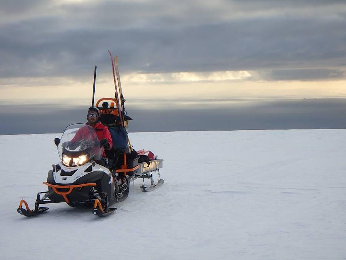 Iñaki Irastorza es un ingeniero donostiarra que durante cuatro meses al año viaja al continente más austral de la sierra